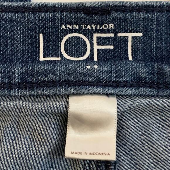 Ann Taylor LOFT Jeans Rhinestone Crystal Embellished Modern Skinny Jeans Size 4 - Picture 2 of 13